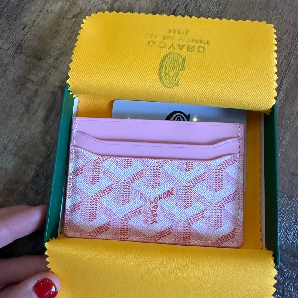 Goyard Light Pink and White Card Holder - Picture 4 of 5